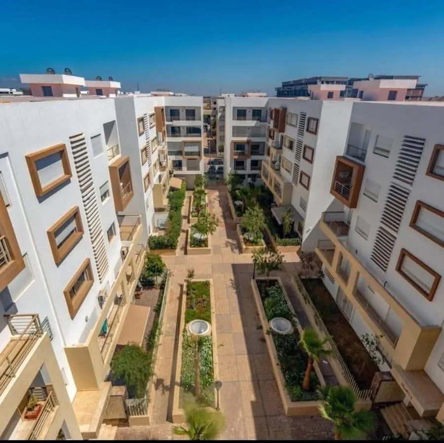 Premium 96m² Garden Apartment – Victoria – Fully Equipp